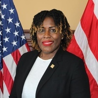 Dr. Shontia L. Lowe